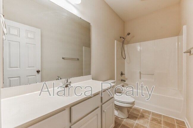 Building Photo - 131 Ivy Creek Ln