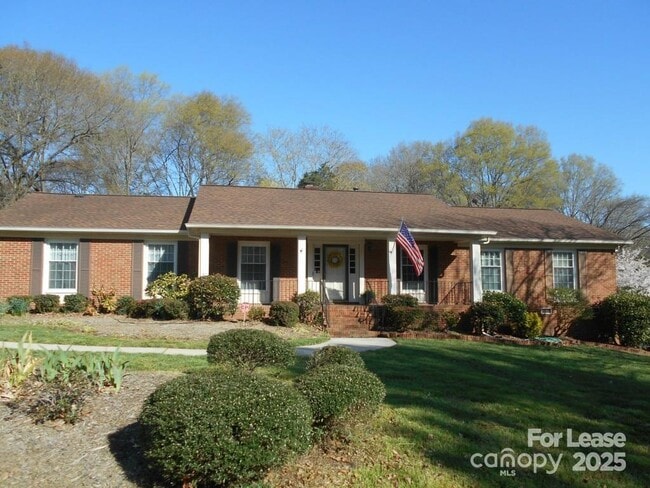 Building Photo - 1330 E Barden Rd