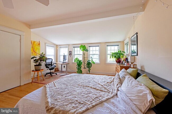 Building Photo - 3512 35th St NW