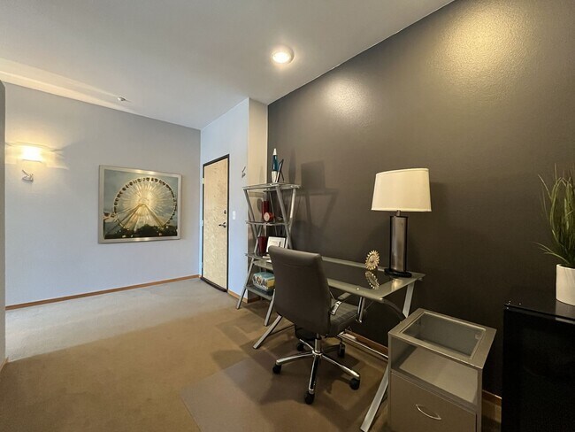 Building Photo - Top-Floor Pearl District Condo with Floor-to-Ceiling Windows, Courtyard Views & In-Unit Washer/Dryer