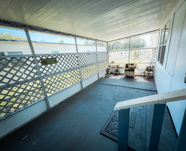 Building Photo - "Cozy 2-Bedroom Retreat in Haines City - P...