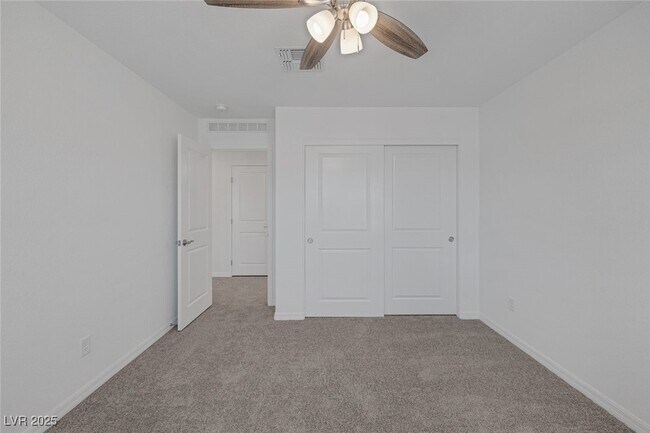 Building Photo - 6533 Twin Brks Ave