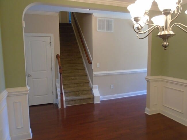 Building Photo - Stunning 5-Bedroom, 3.5-Bath Home with Bon...
