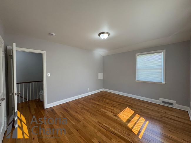 Building Photo - Warm & Welcoming 3 Bed, 2 Bath Home with C...