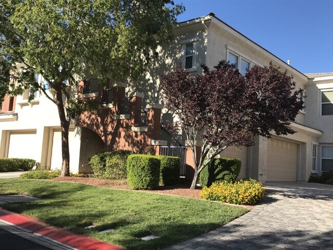 Building Photo - Spacious 2 Bedroom condo near Red Rock Casino