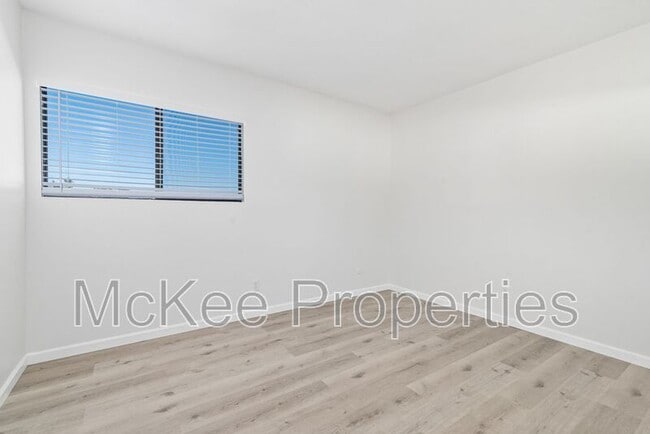 Building Photo - 307 San Elijo St