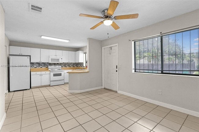 Building Photo - 28214 SW 143rd Ct