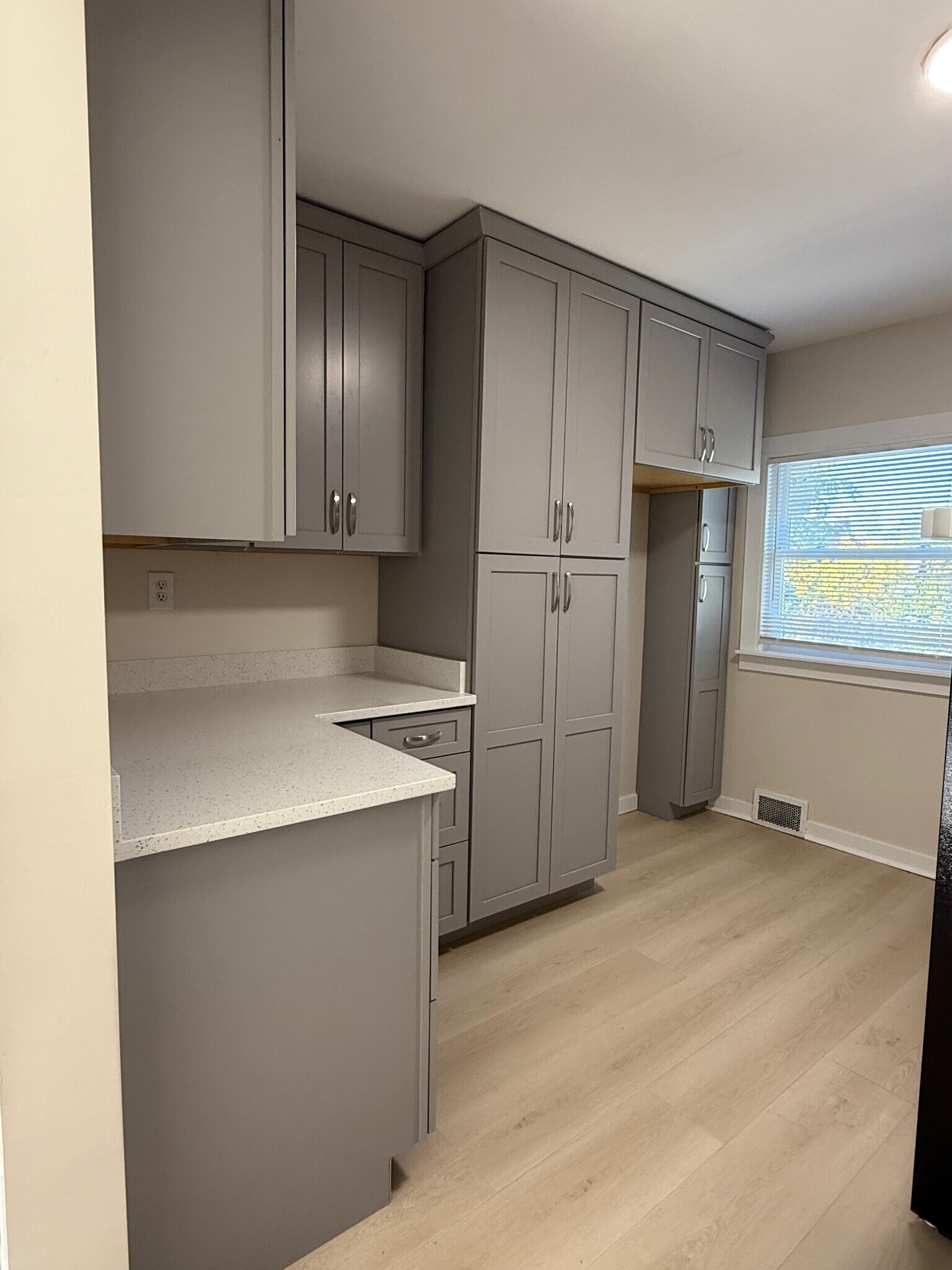 Building Photo - 5075 Somerset Ave