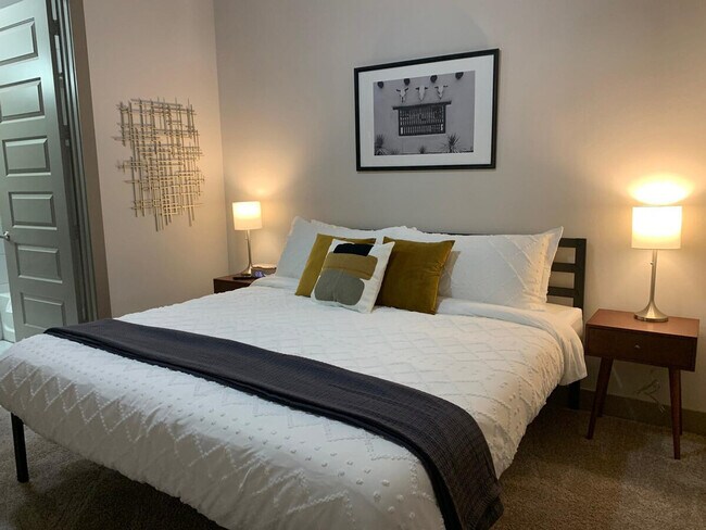 Building Photo - 1250 State St