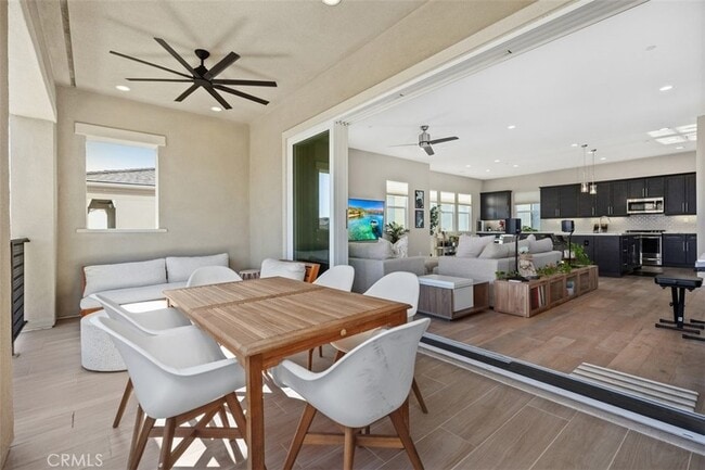 Building Photo - 227 Follyhatch