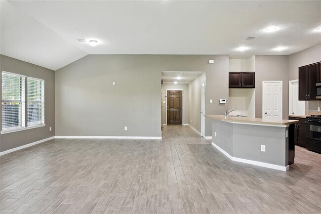 Building Photo - 6735 Crescent Creek Ln