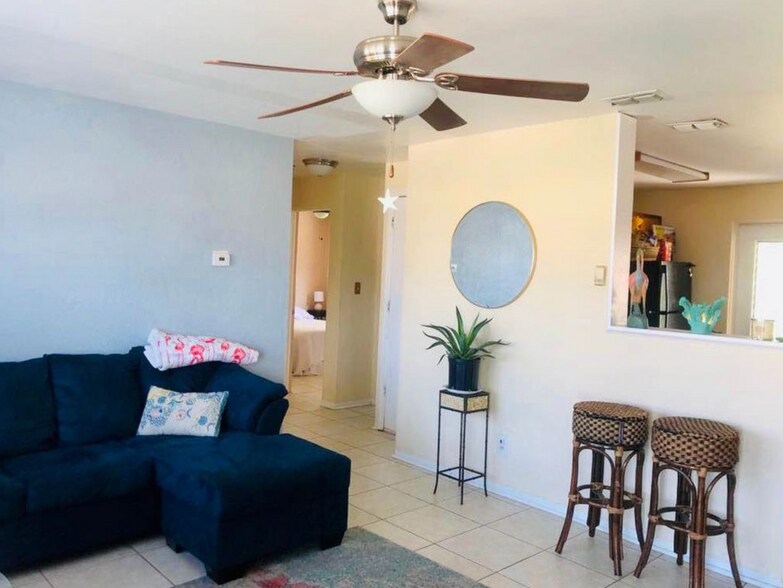 Building Photo - 56 Seabreeze Dr