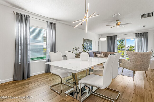 Building Photo - 1377 Colebrook Cir SW