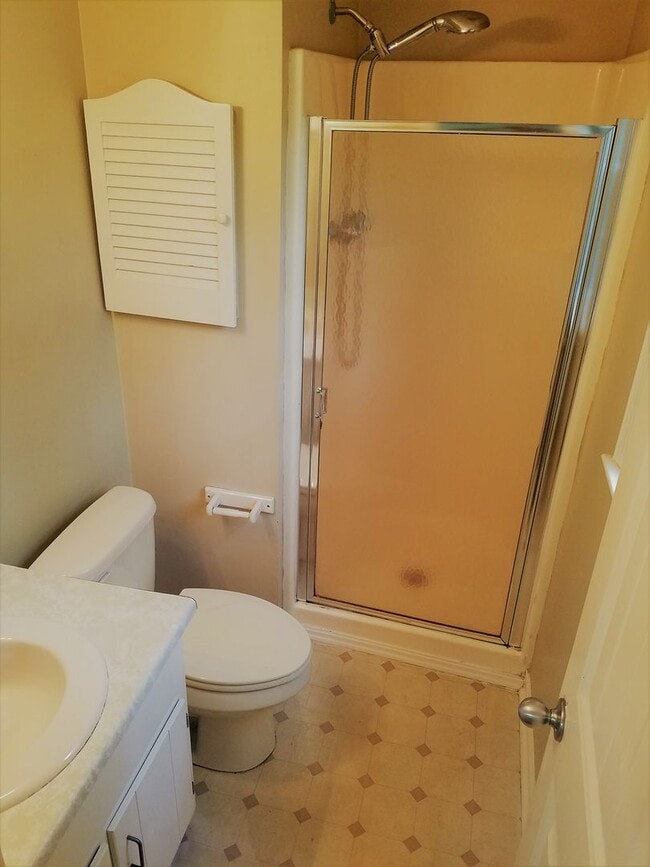 Building Photo - Spacious ranch home for rent