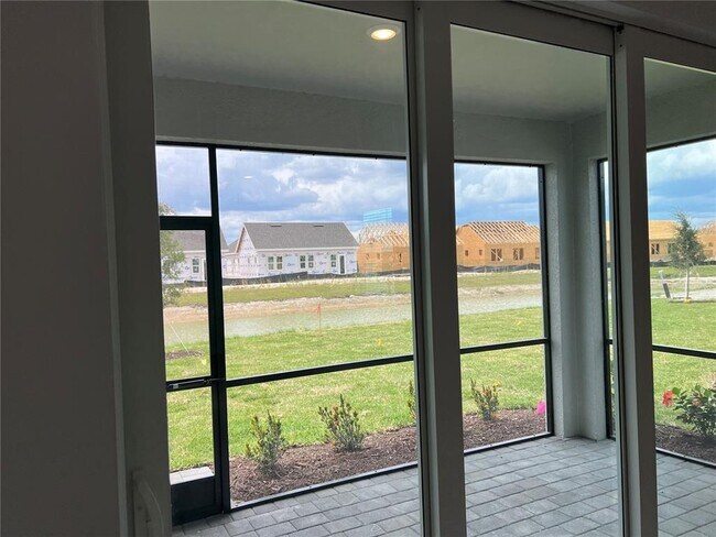 Building Photo - 11370 Burgundy Dr