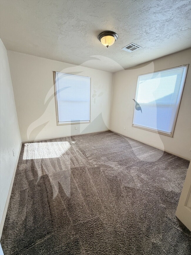 Building Photo - 1621 S Jackson St