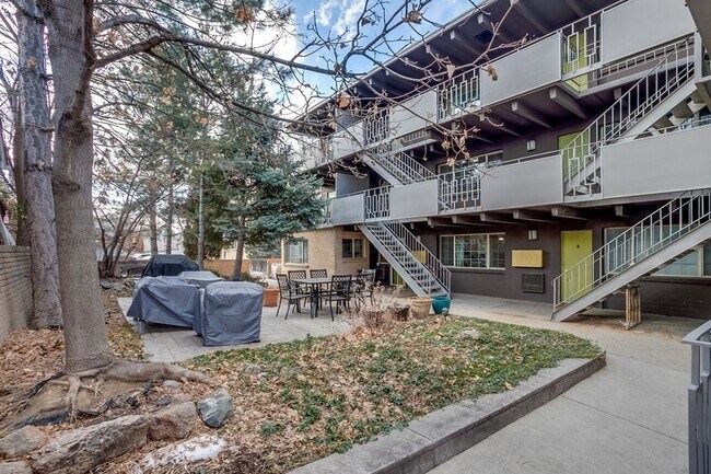 Building Photo - 50 N Clarkson St