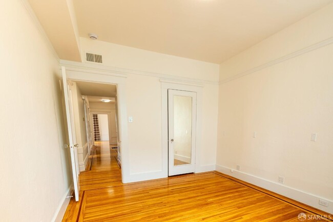 Building Photo - 1301 4th Ave