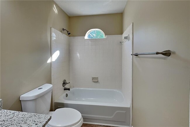 Building Photo - 4220 E Meadow Dr