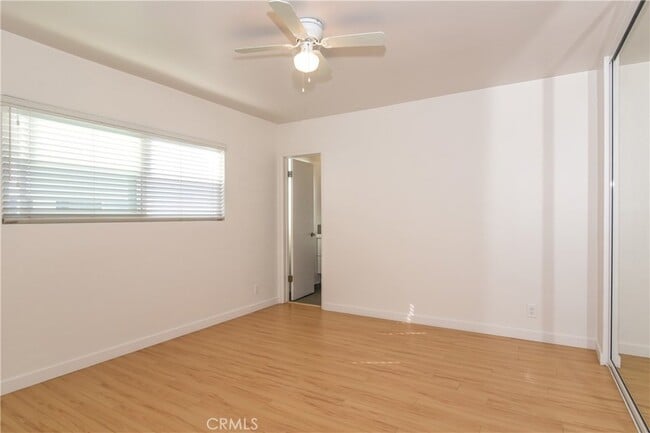 Building Photo - 11921 Goshen Ave