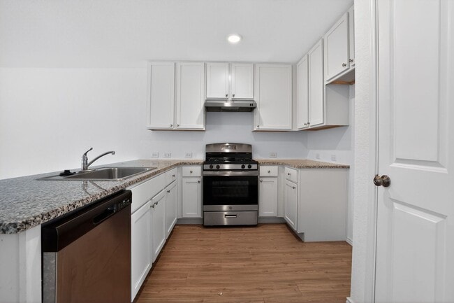 Building Photo - 2 Week Free Move-In Special!! 4/2 w/ Modern Layout in Growing San Antonio Community