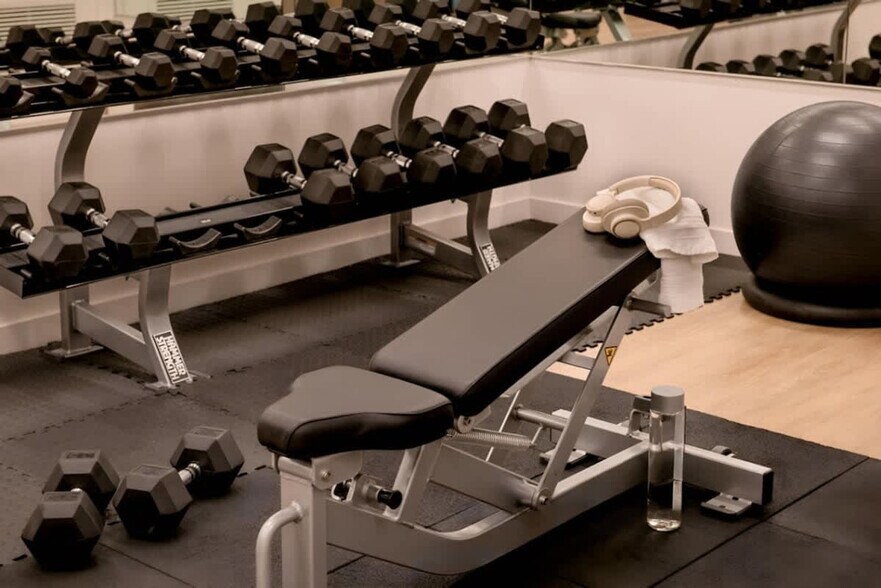 Building Photo - 1220 17th St