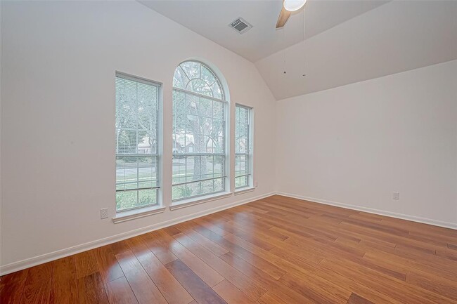 Building Photo - 3655 Heritage Colony Dr