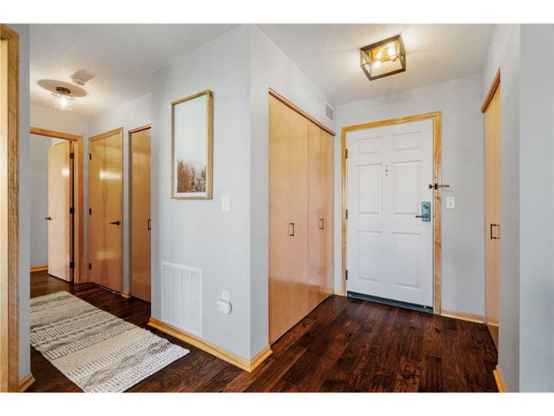 Building Photo - 500 N 2nd St