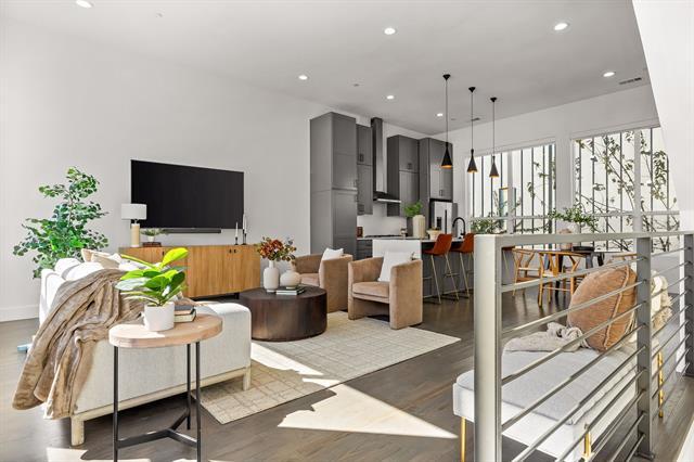 Building Photo - 2317 Moser Ave