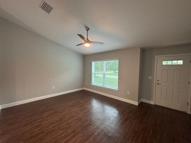 Building Photo - Custom Home - Desirable Citrus Springs Nei...