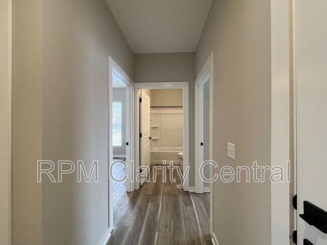 Building Photo - 133 Oldham Ln