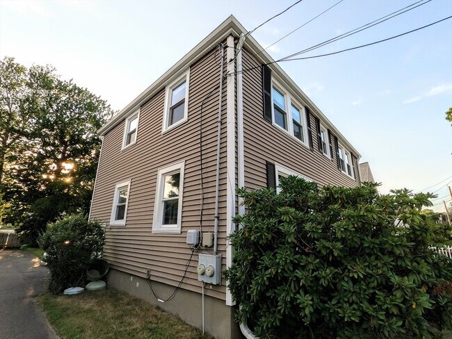 Building Photo - 65 Keystone St