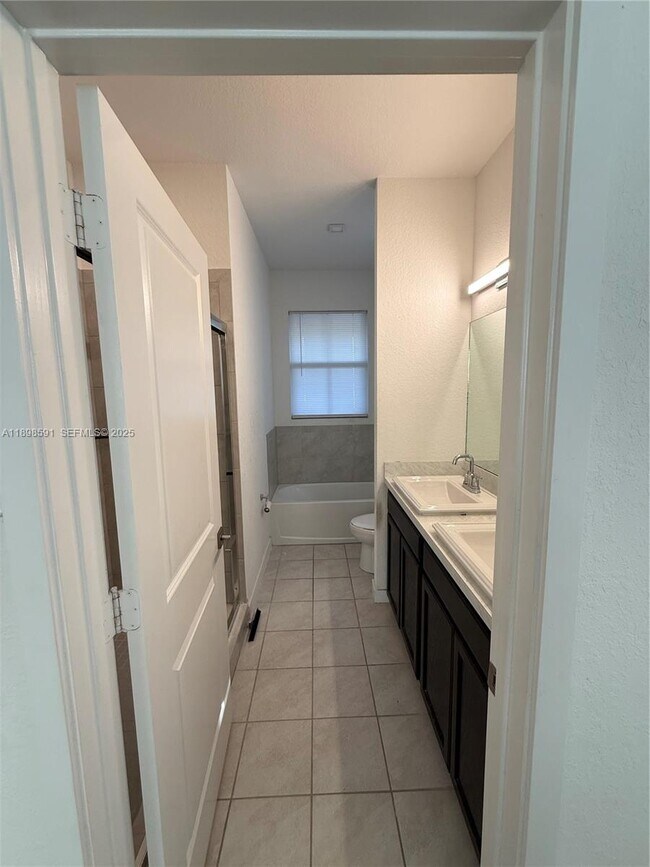 Building Photo - 24340 SW 117th Ave