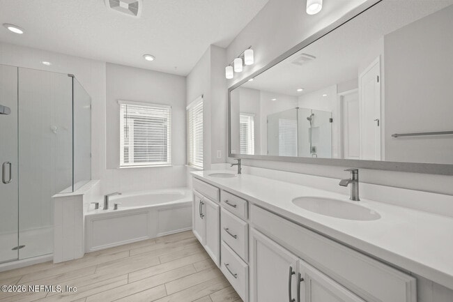 Building Photo - 7400 Beach Walk Pl