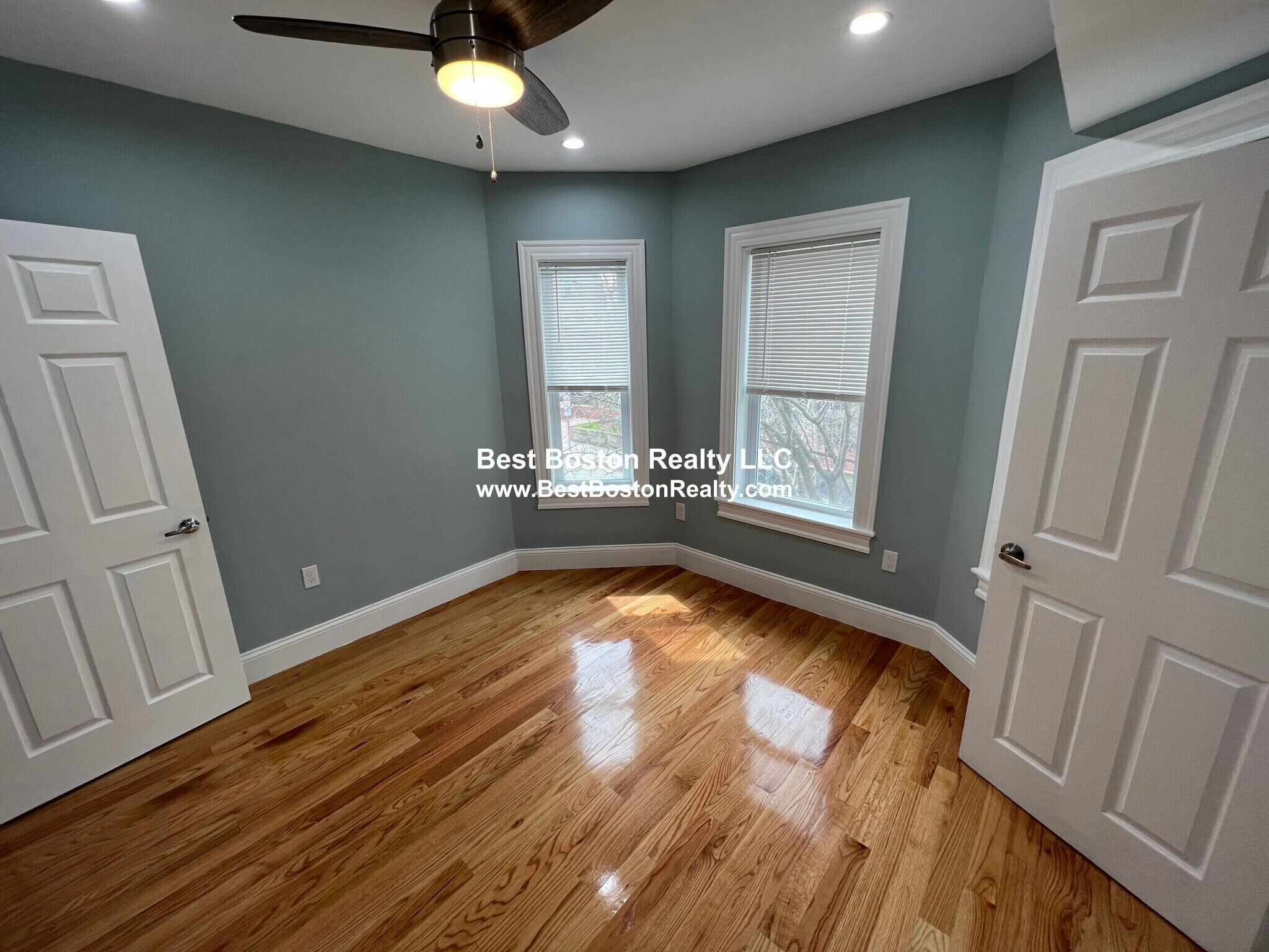 Building Photo - 15 Harold St