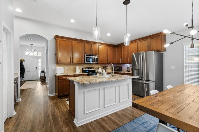 Building Photo - NW Westchester 4 Bedroom 2 Bath Home