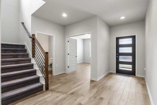 Building Photo - 1701 Jacey Way