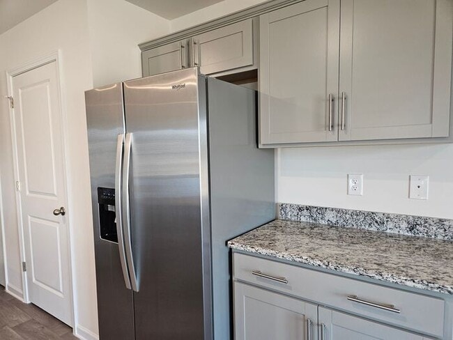 Building Photo - 122 Shumard Ct