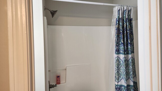 Building Photo - 614 3rd Ave S