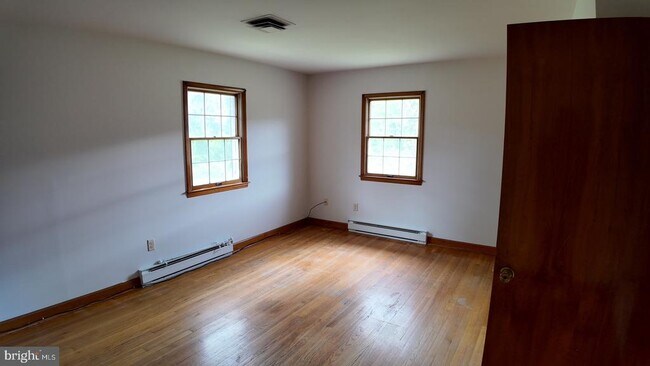 Building Photo - 8936 Goldsborough Neck Rd