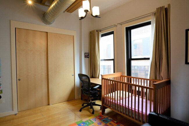 Building Photo - 111 Beach St