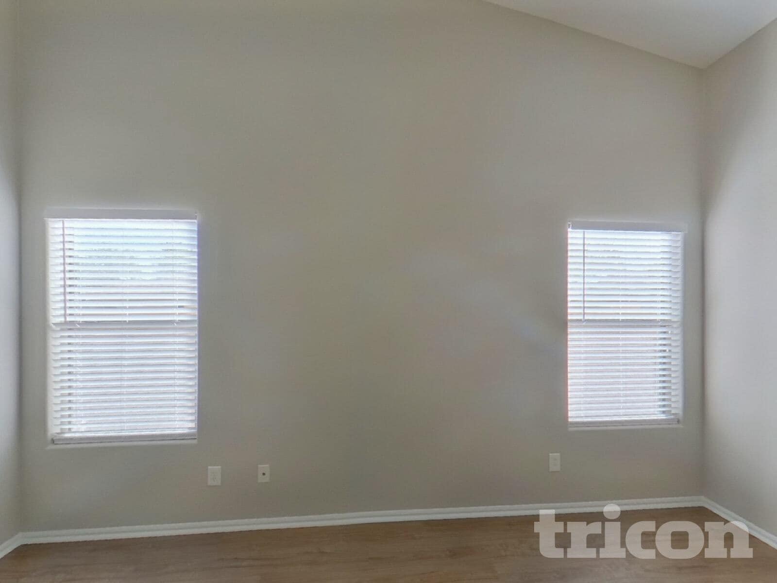 Building Photo - 40907 W Robbins Dr