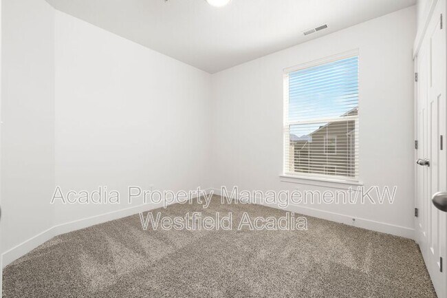 Building Photo - 13714 S Hanley Ln