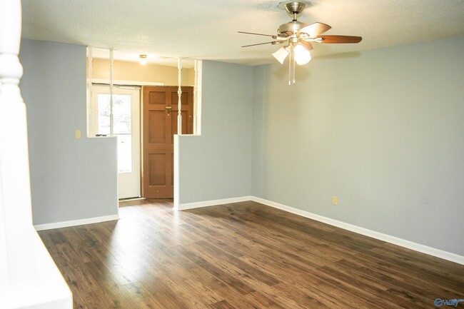 Building Photo - 3808 Timbercrest Dr NW