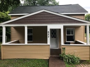 Building Photo - 627 Hudson St