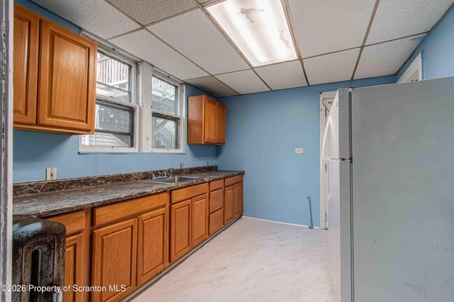 Building Photo - 844 Monroe Ave
