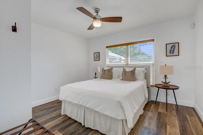 Building Photo - 2121 Greenbriar Blvd