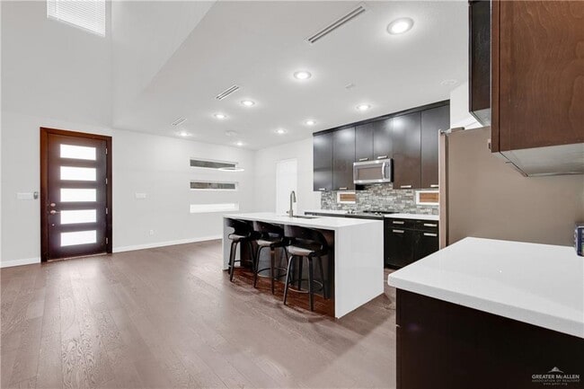 Building Photo - 24 S 4th St