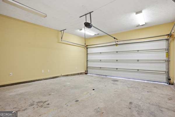 Building Photo - 3880 Roses Trail