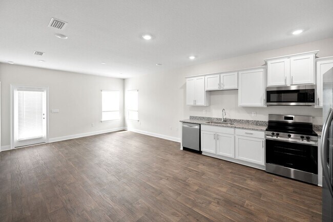 Building Photo - 13793 Shea Cir